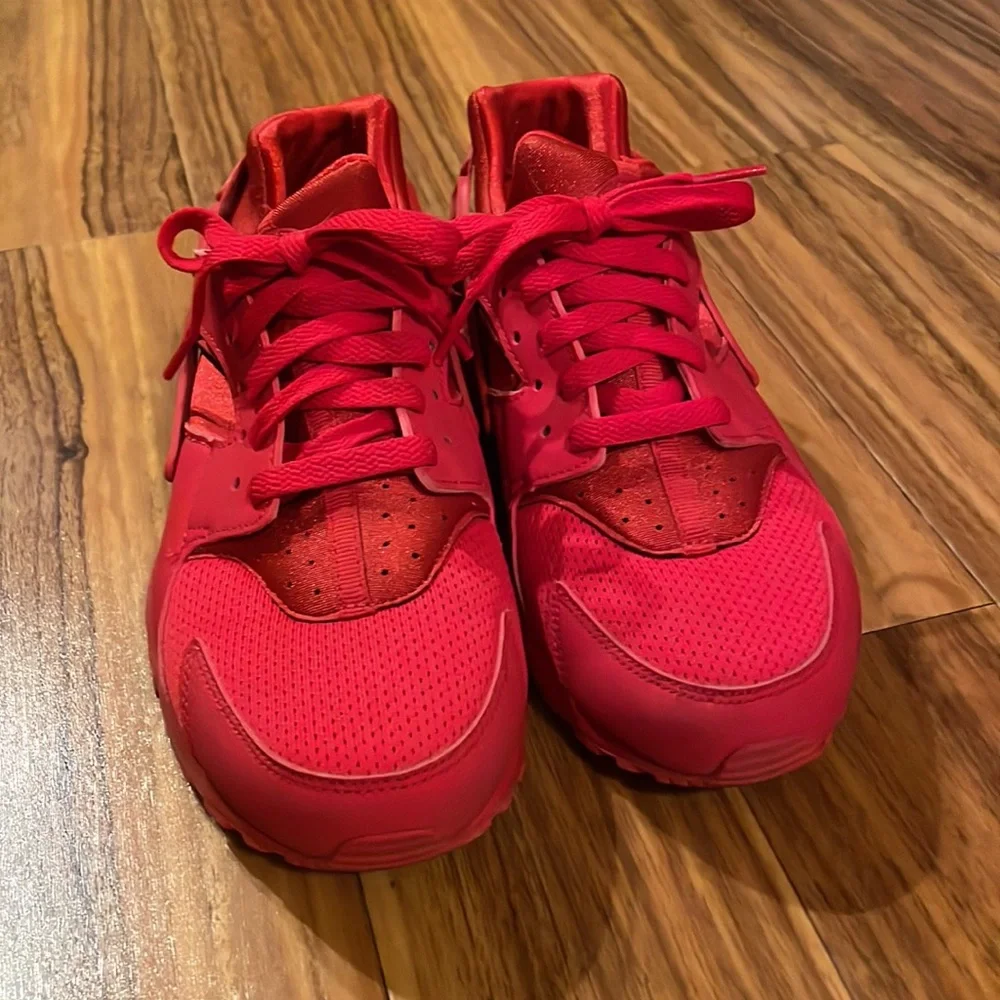 BIG KIDS' NIKE HUARACHE RUN CASUAL SHOES - Picture 2 of 3